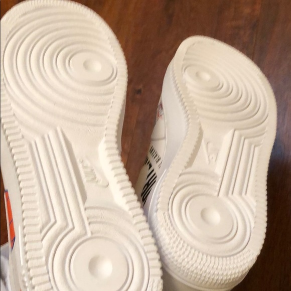 SOLD !!! 😎😎Air Force 1 MID ‘07/Supreme - Picture 6 of 7